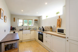 Kitchen- click for photo gallery